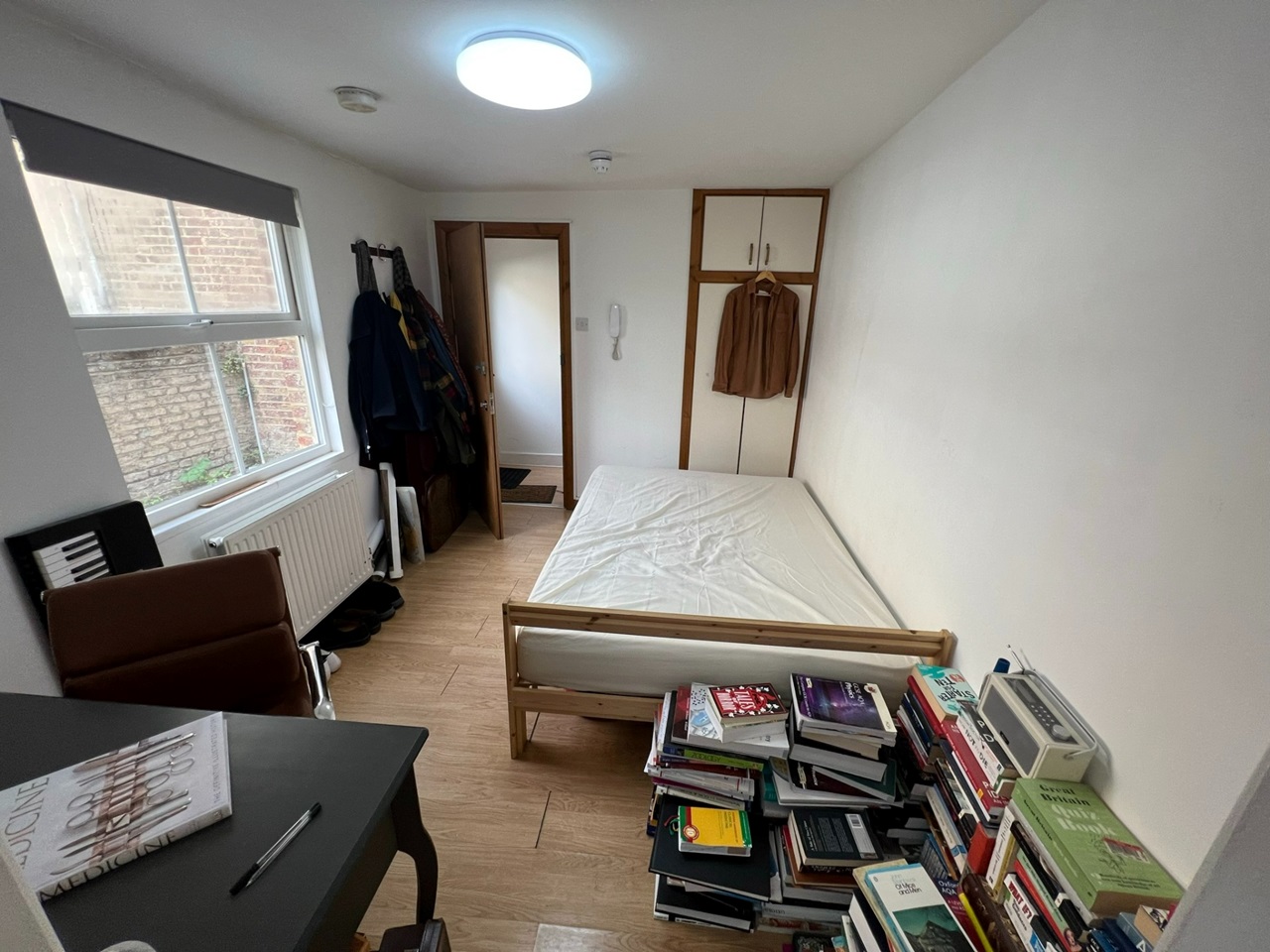 London Studio Flat, Crayford Road, N7 To Rent Now for £1,100.00 p/m