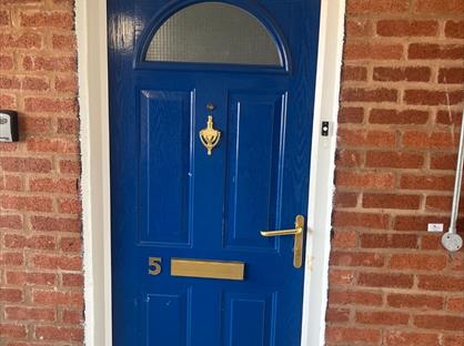 2 Bed Flat, Windmill Gardens, CH43