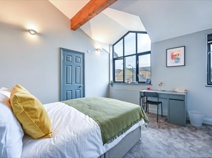 6 Bed Terraced House, Plough Way, SE16