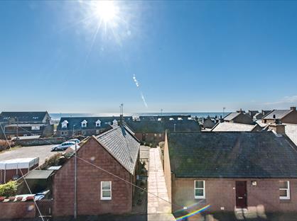 3 Bed Maisonette, Thoms Building, DD10