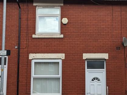 2 Bed End Terrace, Hathershaw Lane, OL8