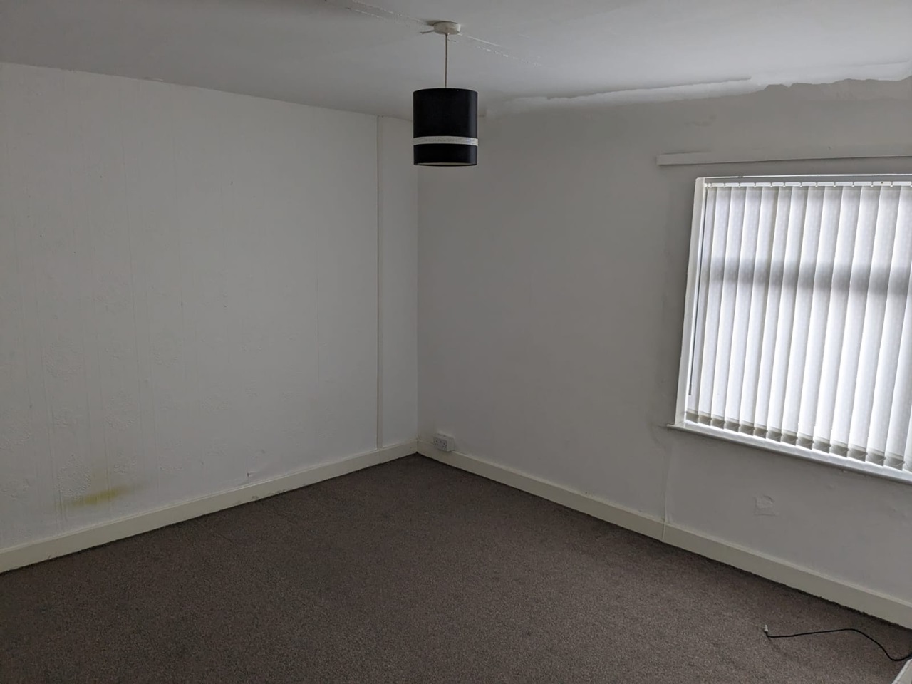 Oldham 2 Bed End Terrace, Hathershaw Lane, OL8 To Rent Now for £