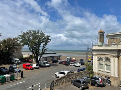 1 Bed Flat, St. Thomas Street, PO33