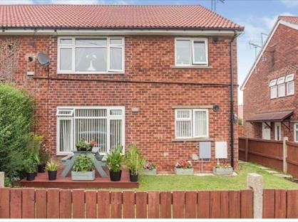 2 Bed Flat, Station Road, S80