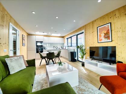 2 Bed Detached House, Green Mews, BN3