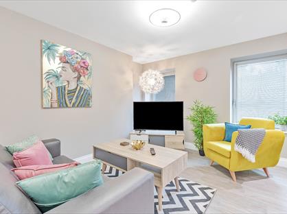 2 Bed Flat, Green Diamond, BN1