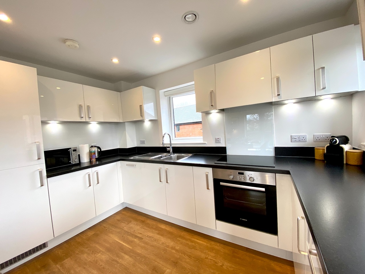 Arborfield Green, Reading - 2 Bed Flat, Langley House, RG2 - To Rent ...