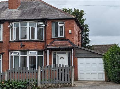 3 Bed Semi-Detached House, Oakwood Lane, LS8