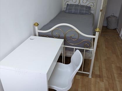 Room in a Shared House, Horsedge St, OL1