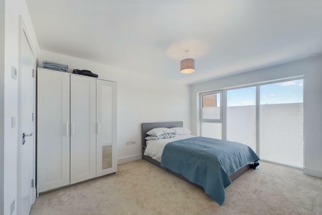 Additional image 6 of 2 Bed Flat, Thomas Blake Avenue, SO14, N1 7GU