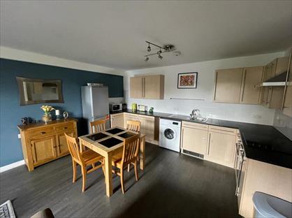 2 Bed Flat, Fremington Court, CV1
