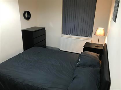 3 bed room for rent in Room in a Shared House, Crown Street, OL16