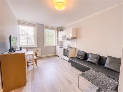 1 Bed Flat, Kensington Gardens Square, W2