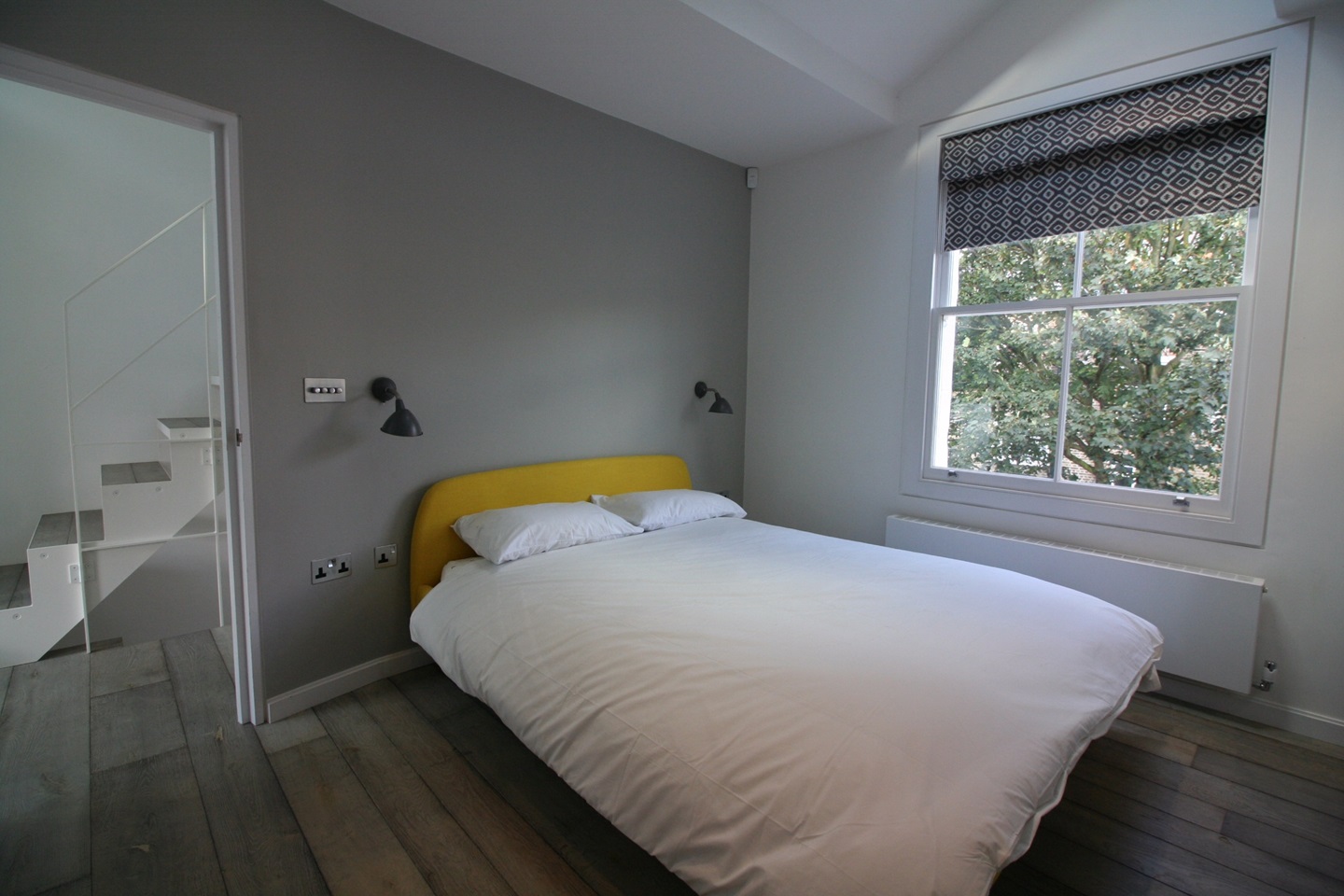 1 Bed Flat, Chesterton Road, W10 photo 3