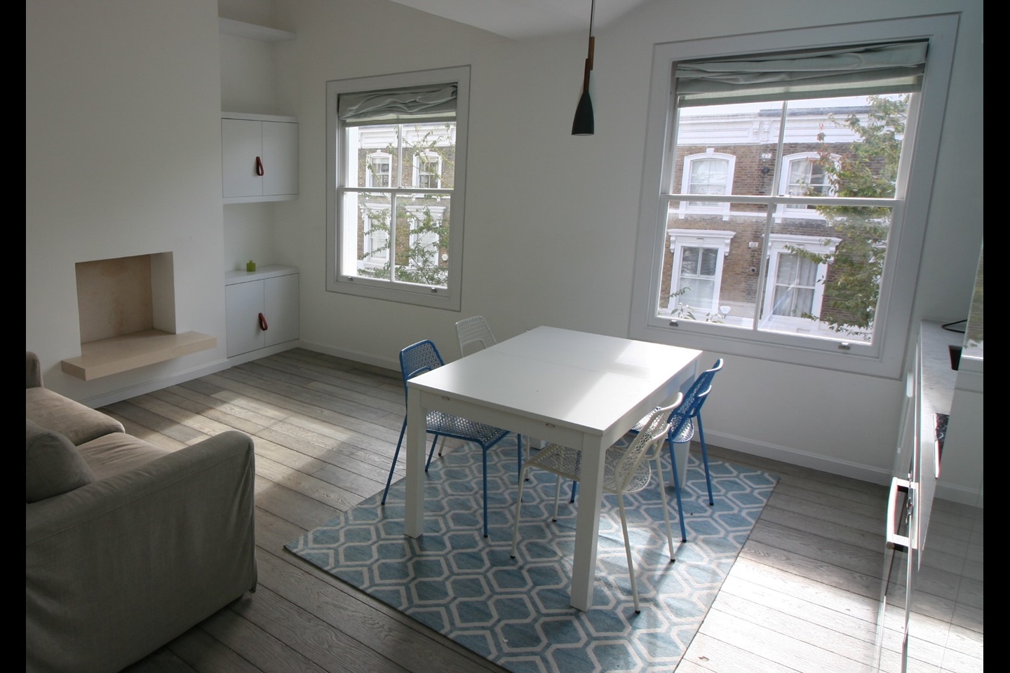 1 Bed Flat, Chesterton Road, W10 photo 2
