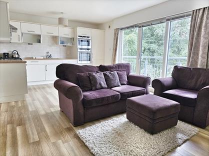 2 Bed Flat, Rubislaw Square, AB15
