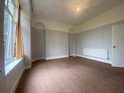 2 Bed Flat, Dinas Road, CF40