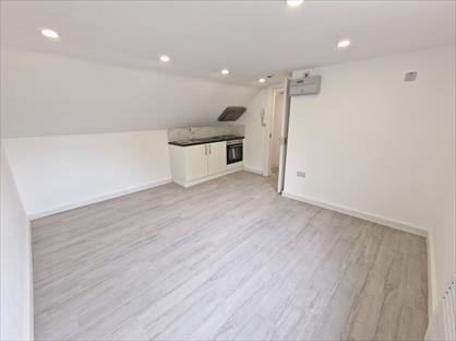 Studio Flat, Maple Road, UB4