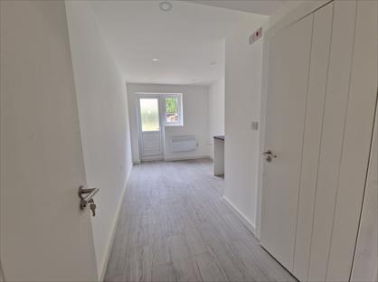 Studio Flat, Maple Road, UB4