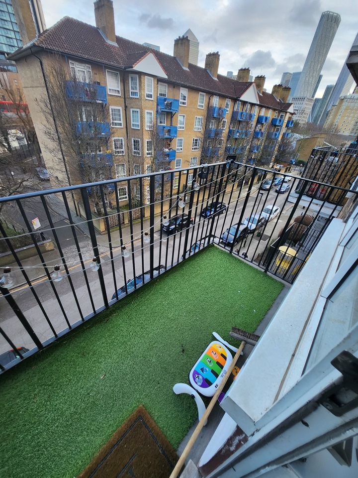 London Room in a Shared House, Padstow House, E14 To Rent Now for £