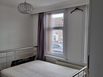 Room in a Shared House, Roman Road, E6
