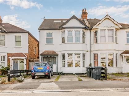 3 Bed Flat, Lynton Road, W3