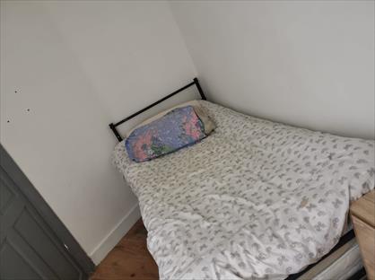 Room in a Shared House, Beehive Lane, IG1