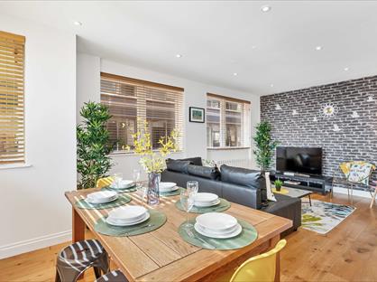 2 Bed Flat, Holcombe House High Street, BN2