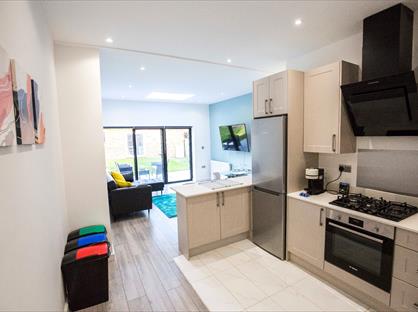 3 Bed Flat, Devonshire Road, SW19