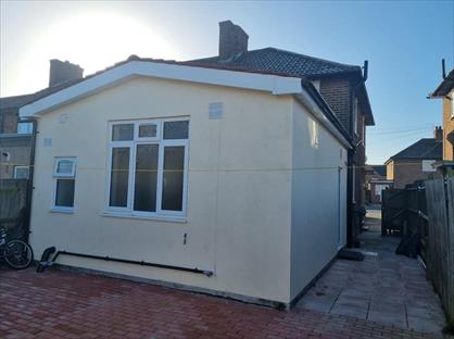 Studio Flat, Middleton Road, SM5