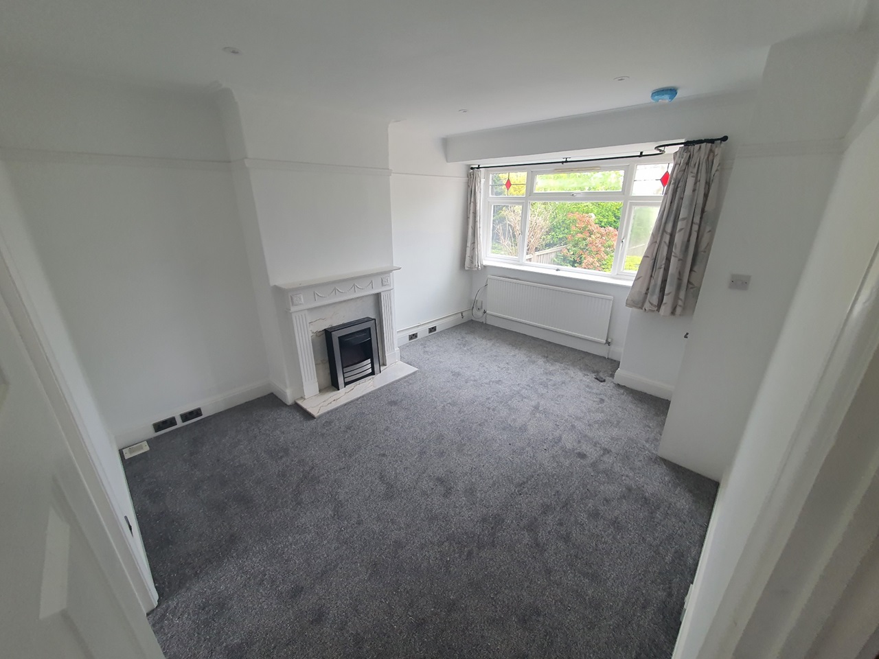 StainesUponThames 2 Bed SemiDetached House, Fenton Avenue, TW18