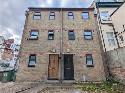 1 Bed Flat, Floyd Road, SE7