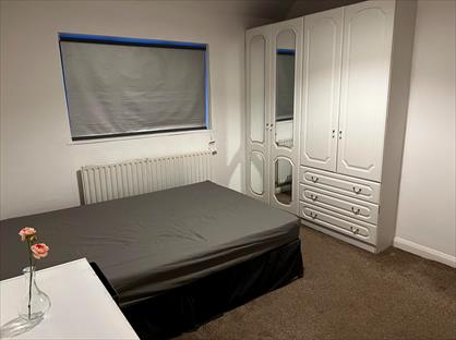 Room in a Shared House, London, TW8