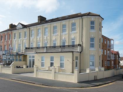 2 Bed Flat, Short Term Accommodation, CO12