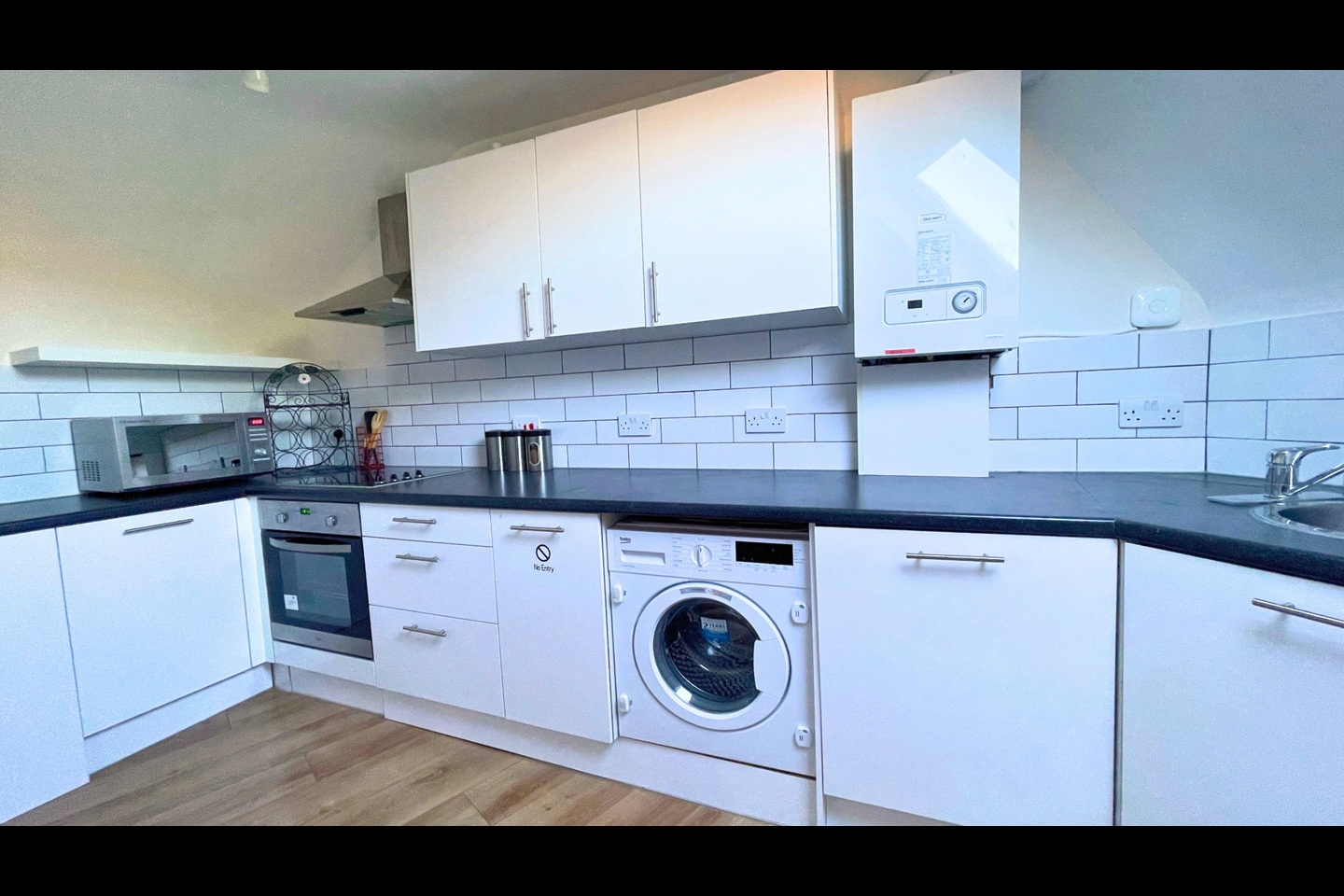 1 Bed Flat, Willesden Lane, NW6 photo 4