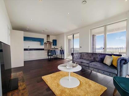2 Bed Penthouse, Aird Point, E16