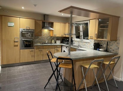 4 Bed Semi-Detached House, Constitution Crescent, DD3