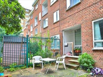 4 Bed Terraced House, Rainham House, NW1