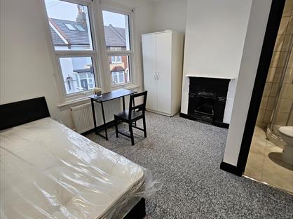 Room in a Shared House, Livingstone Road, ME7