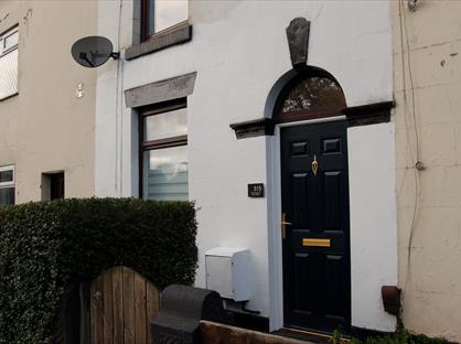 3 Bed Terraced House, Bury Road, BL2