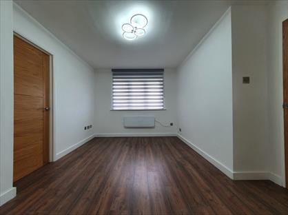 1 Bed Flat, Larmans Rd, EN3
