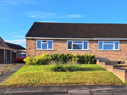 2 Bed Bungalow, Oakland Drive, HR8