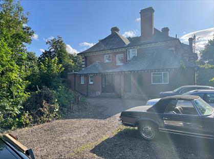 1 Bed Flat, Canterbury Road, ME13