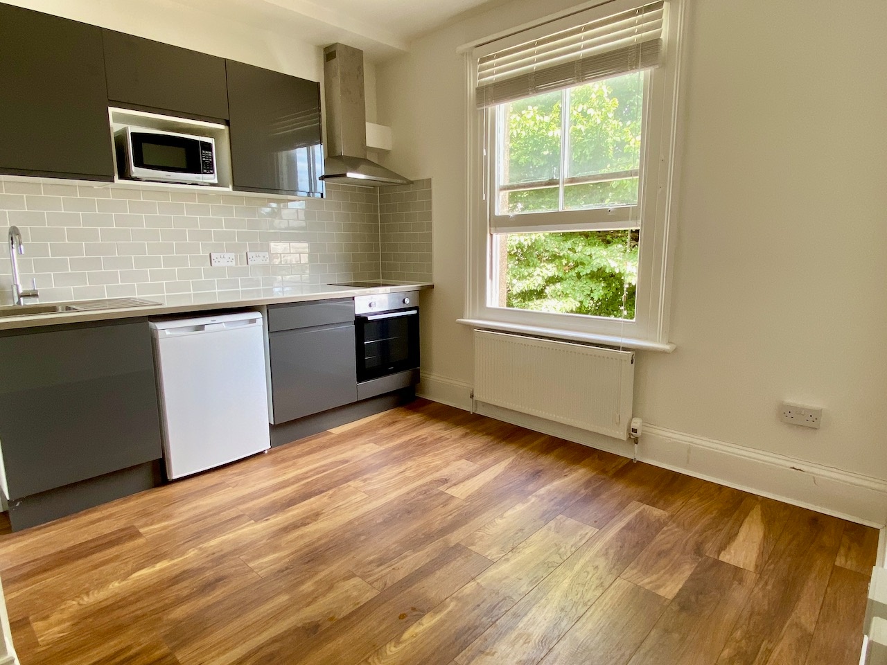 Hove Studio Flat, Seafield Road, BN3 To Rent Now for £775.00 p/m