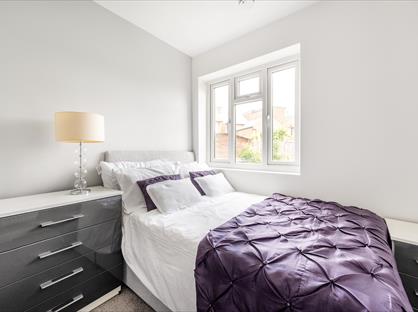 Room in a Shared House, Tennyson Close, TW14