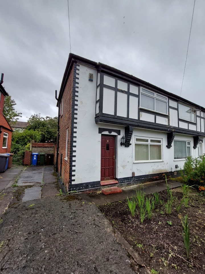 Droylsden, Manchester 2 Bed SemiDetached House, Chestnut Avenue, M43 To Rent Now for £850.