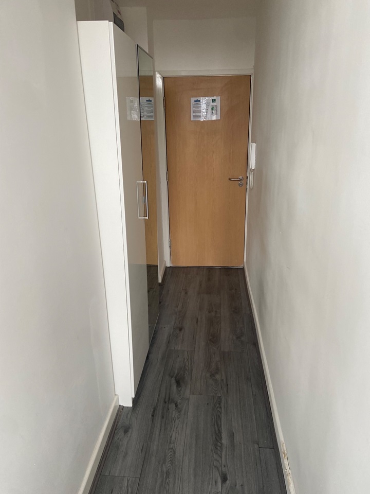 Studio Flat, Jamica Street, L1 photo 2
