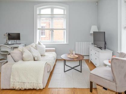 1 Bed Flat, New Lane, YO8