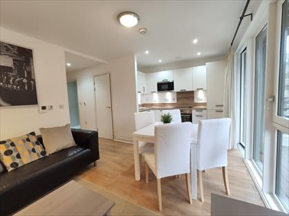 1 Bed Flat, Blondin Way, SE16