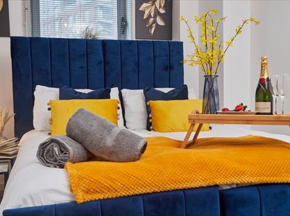 2 Bed Flat, Santorini, LS12